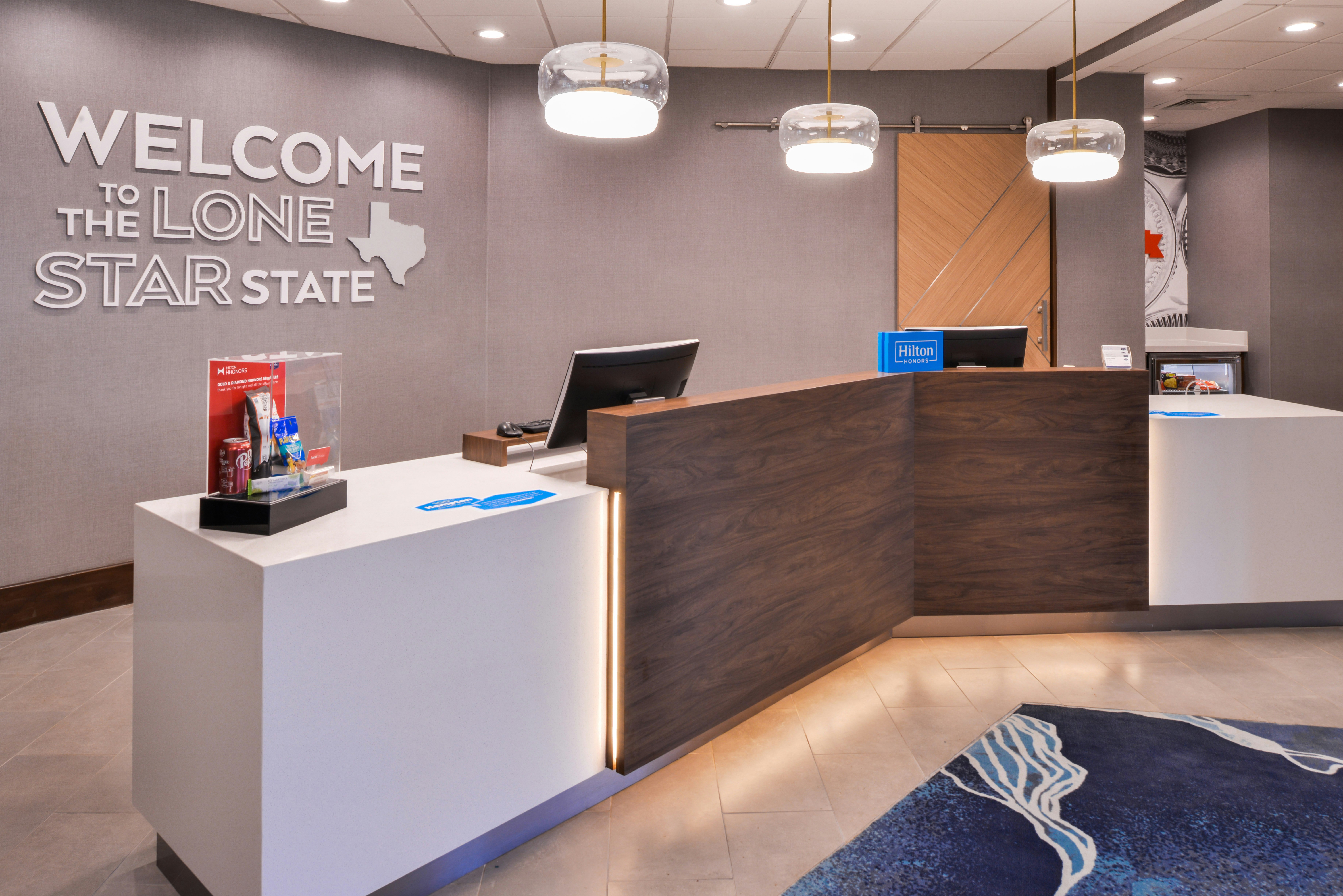 Hampton Inn & Suites Legacy Park-Frisco 16/55