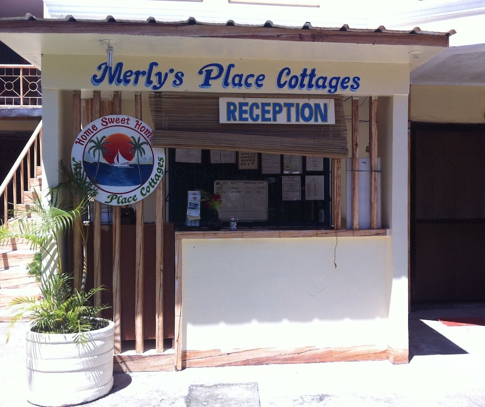 Merly's Place Cottages 6/23