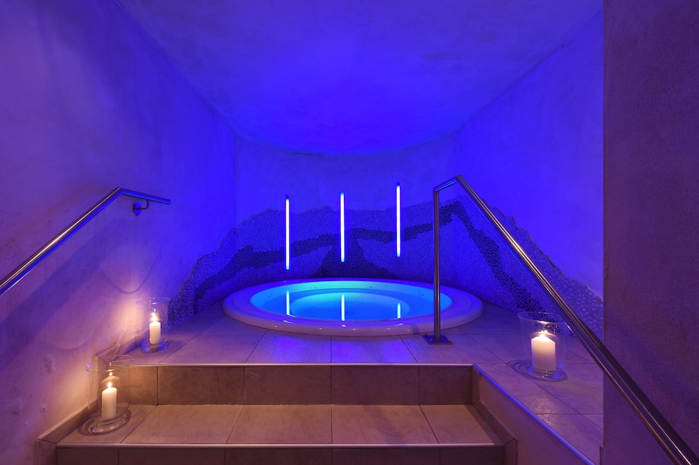 Cella Central Historic Boutique Hotel 39/69
