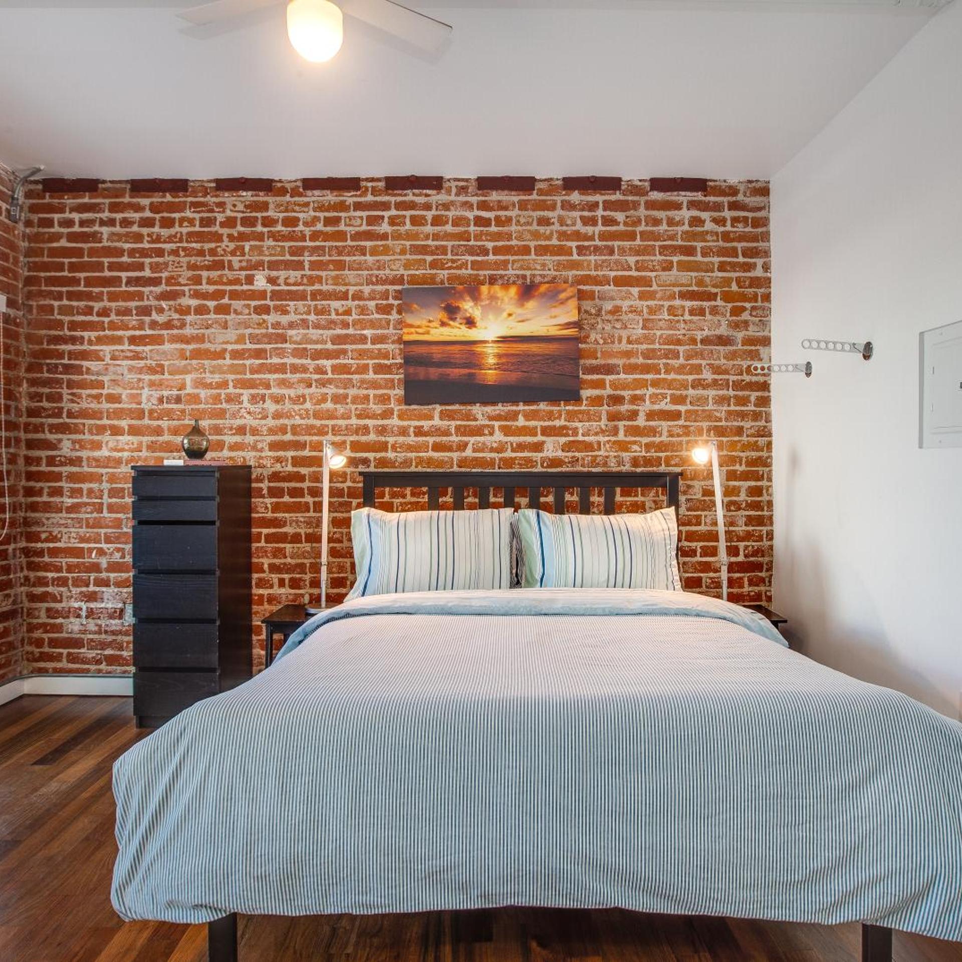 Studio, Suite, Street View