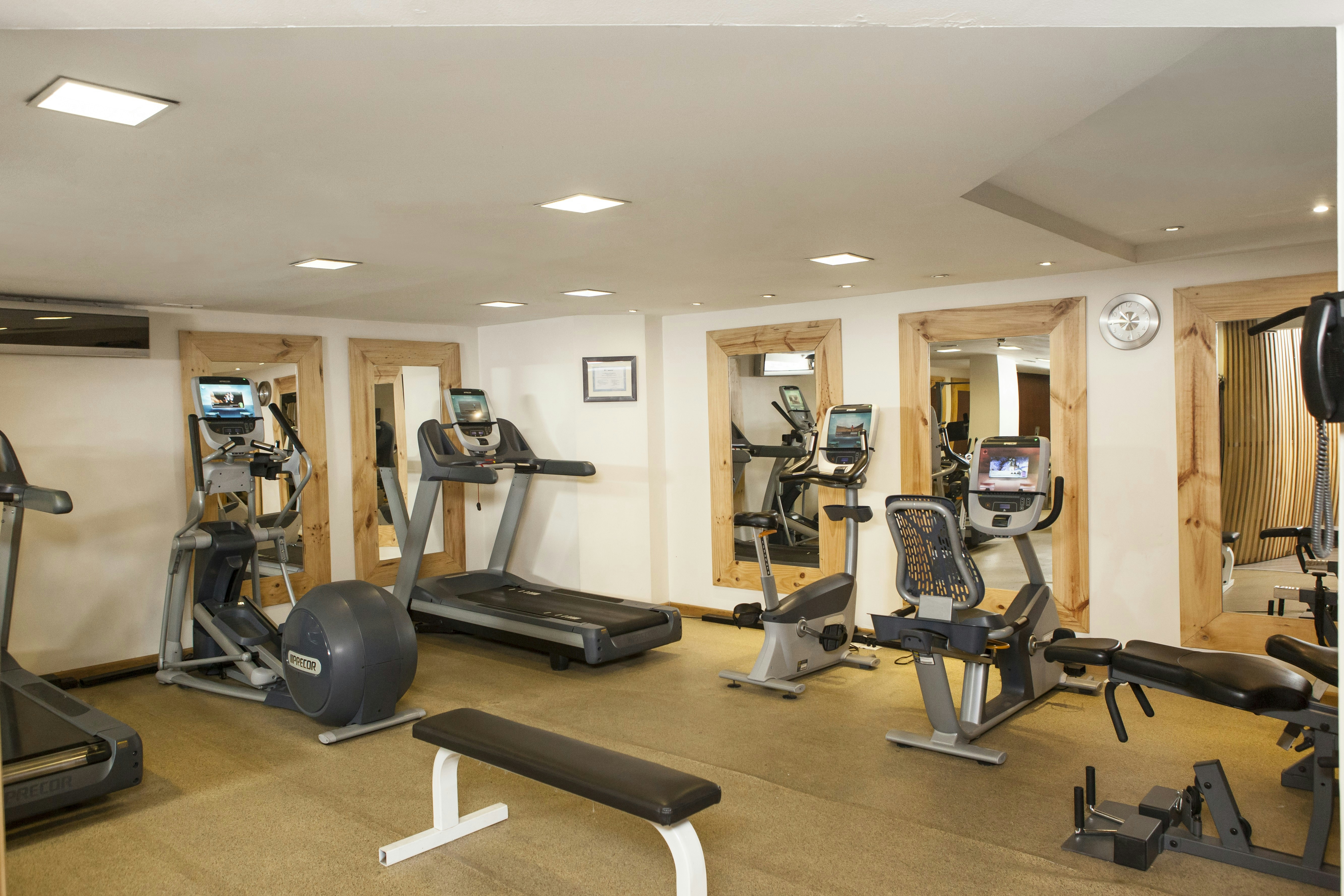 Embassy Suites by Hilton Bogota Rosales 18/50