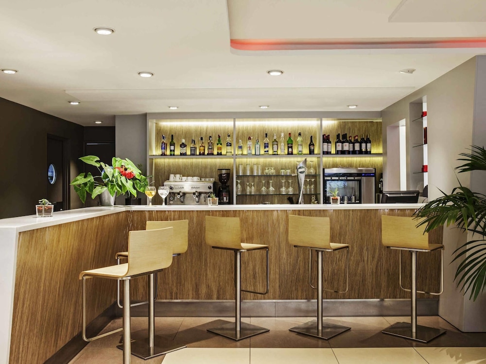 IBIS BARCELONA CORNELLA 23/36