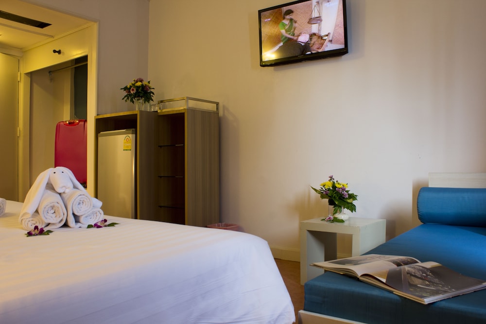 On Hotel Phuket 17/71