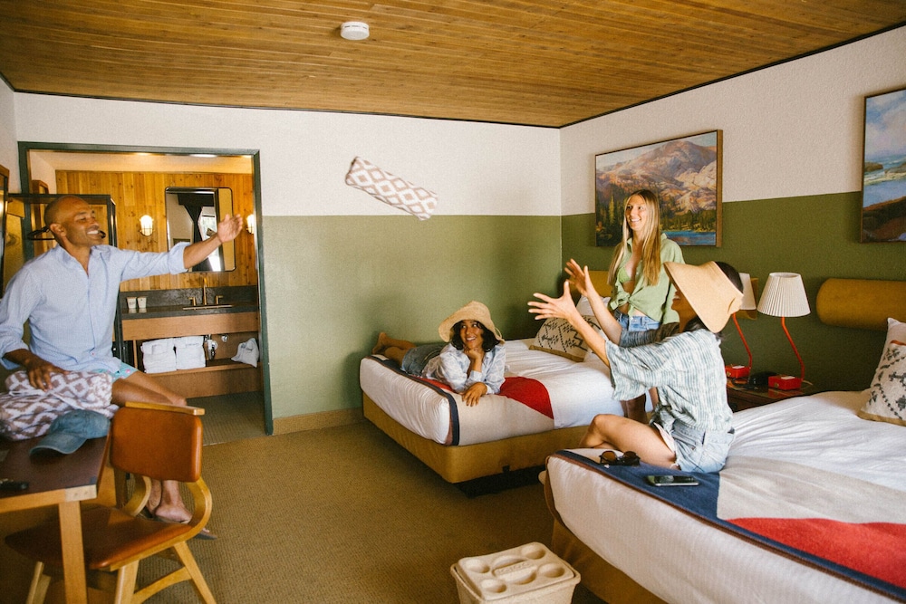 Station House Inn South Lake Tahoe 62/71