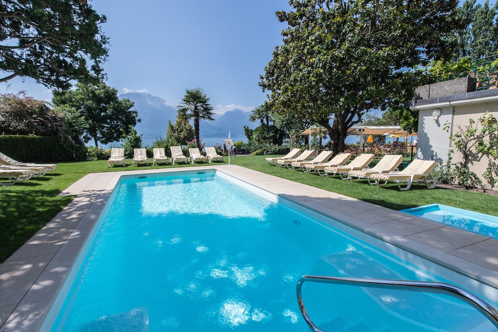 Eden Palace Au Lac in MONTREUX