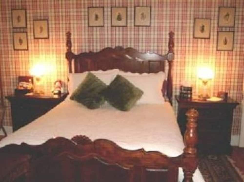 Brookview Manor Inn of the Poconos 45/51
