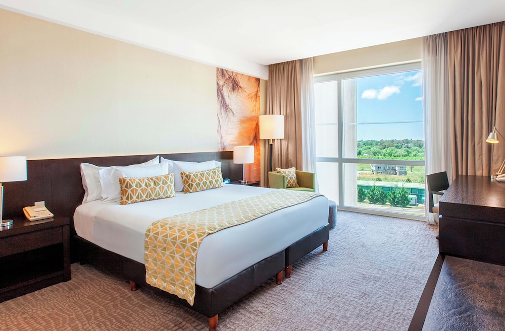 SUPERIOR, KING BED