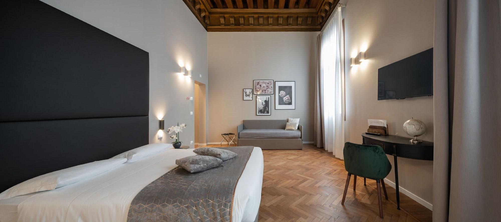 جناح جونيور ديلوكس بإطلالة على القناة، Hotel Palazzo Martinelli Dolfin 4/10