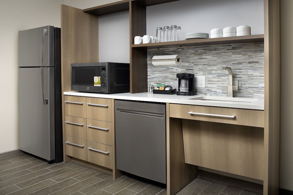 Home2 Suites by Hilton Miami Doral/West Airport, FL 8/43