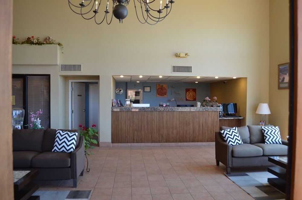The Noor Hotel 8/50