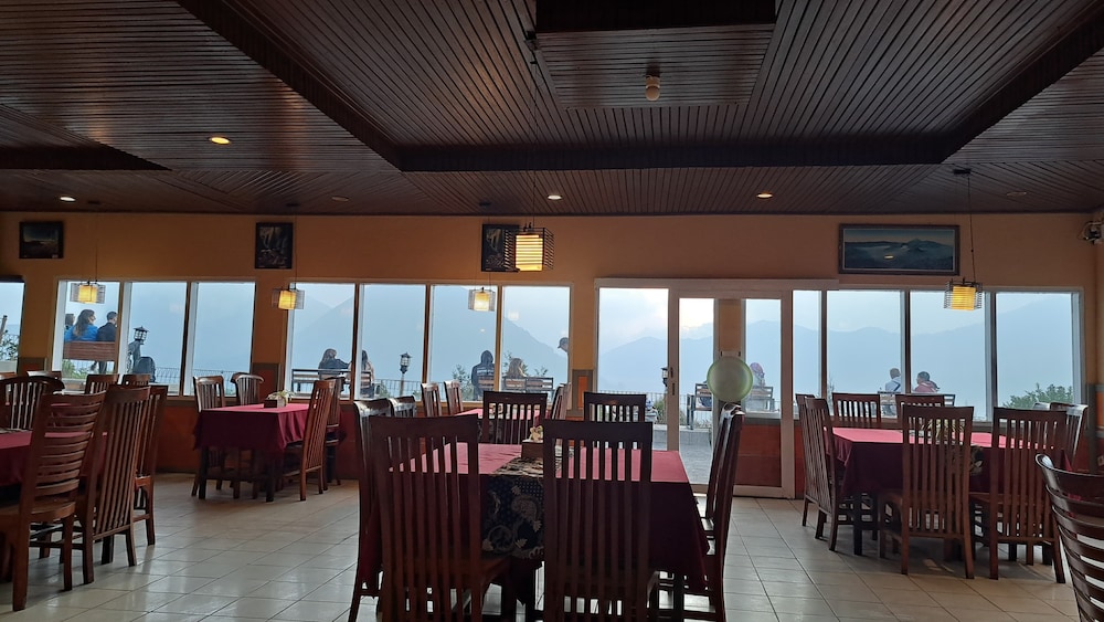 Cemara Indah Hotel 33/50