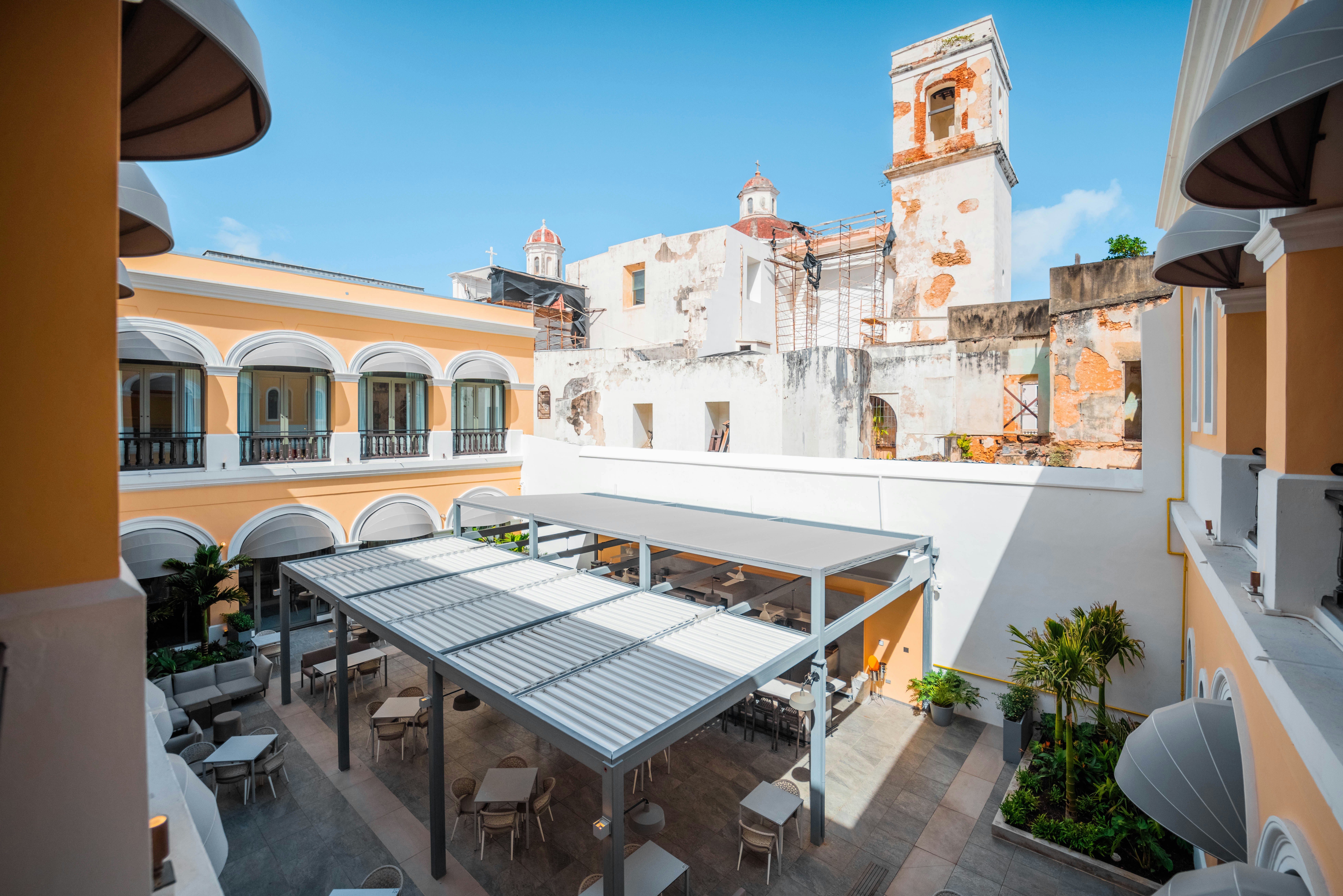 Palacio Provincial San Juan, Curio Collection by Hilton 43/45