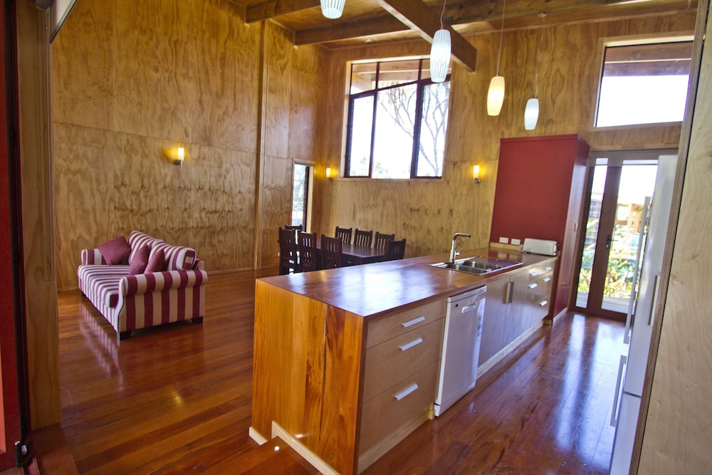 Paradise Holiday Homes Rarotonga 1/19