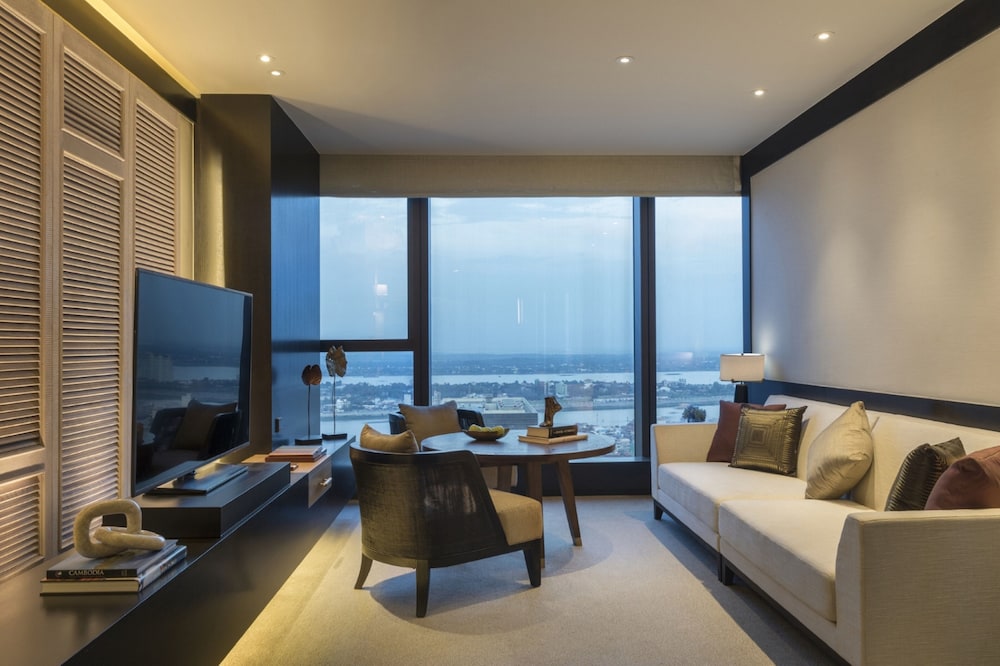 Rosewood Phnom Penh 34/76