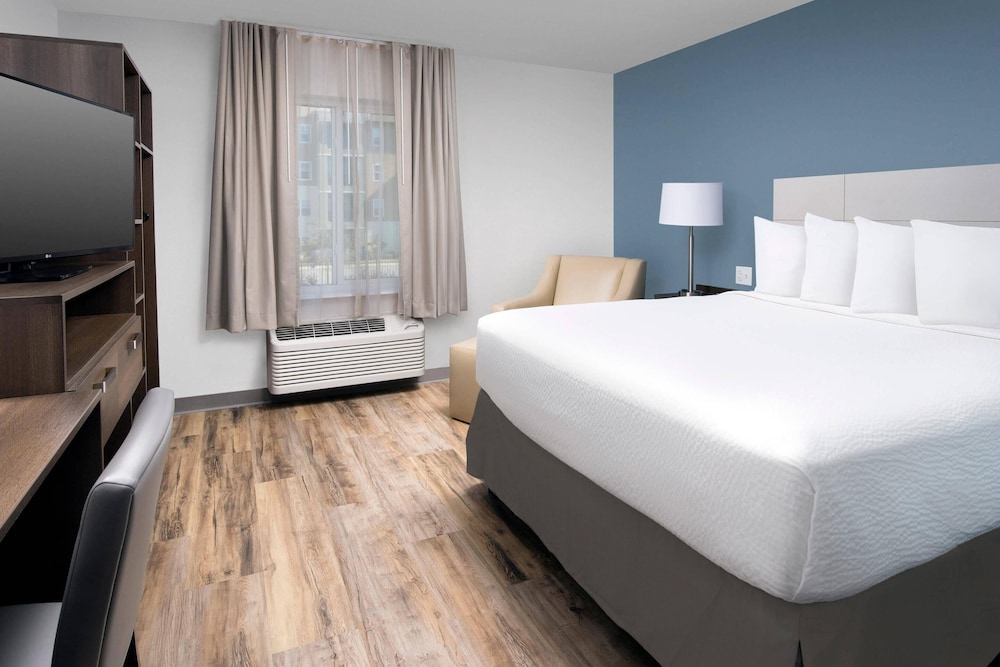 ROOM, QUEEN BED, ACCESSIBLE