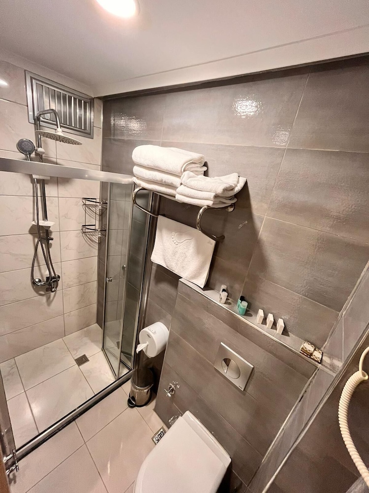 Simal Hotel 49/50