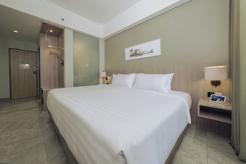 Aston Inn Mataram 18/65