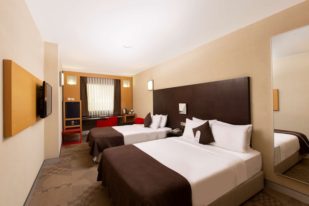 Nippon Hotel 18/55