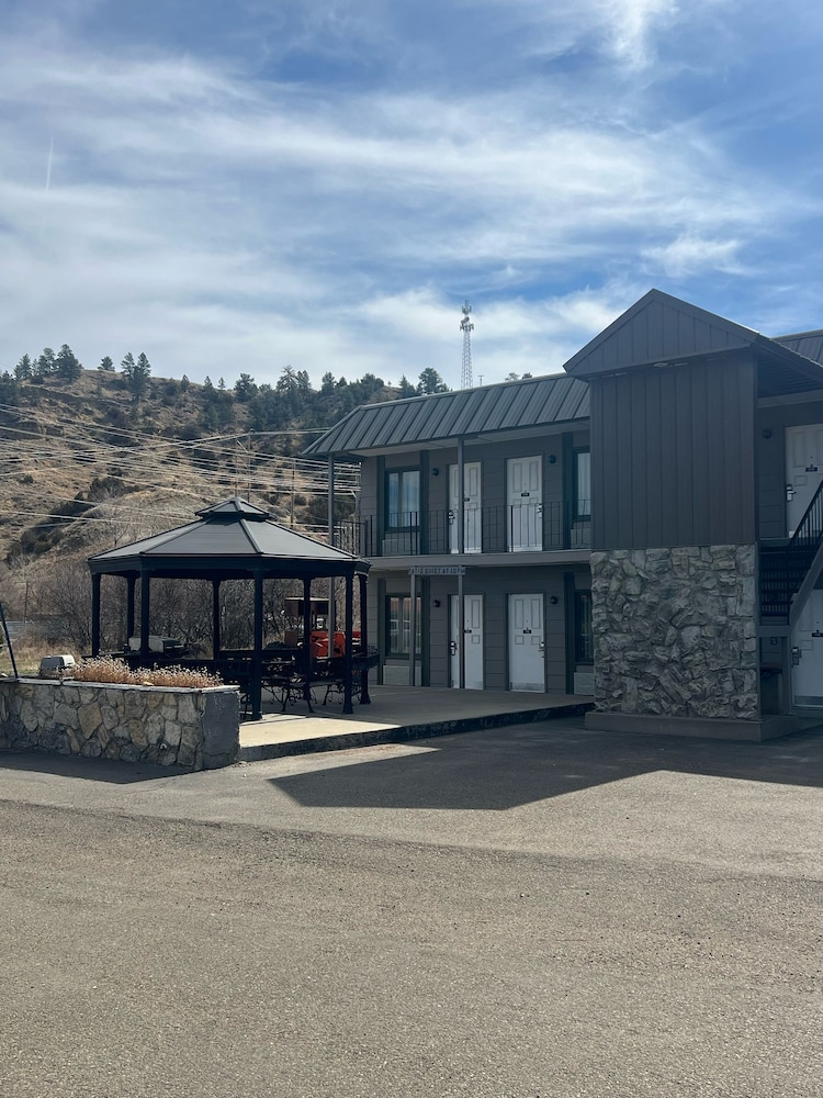 Sundowner Inn Forsyth I 94 56/62