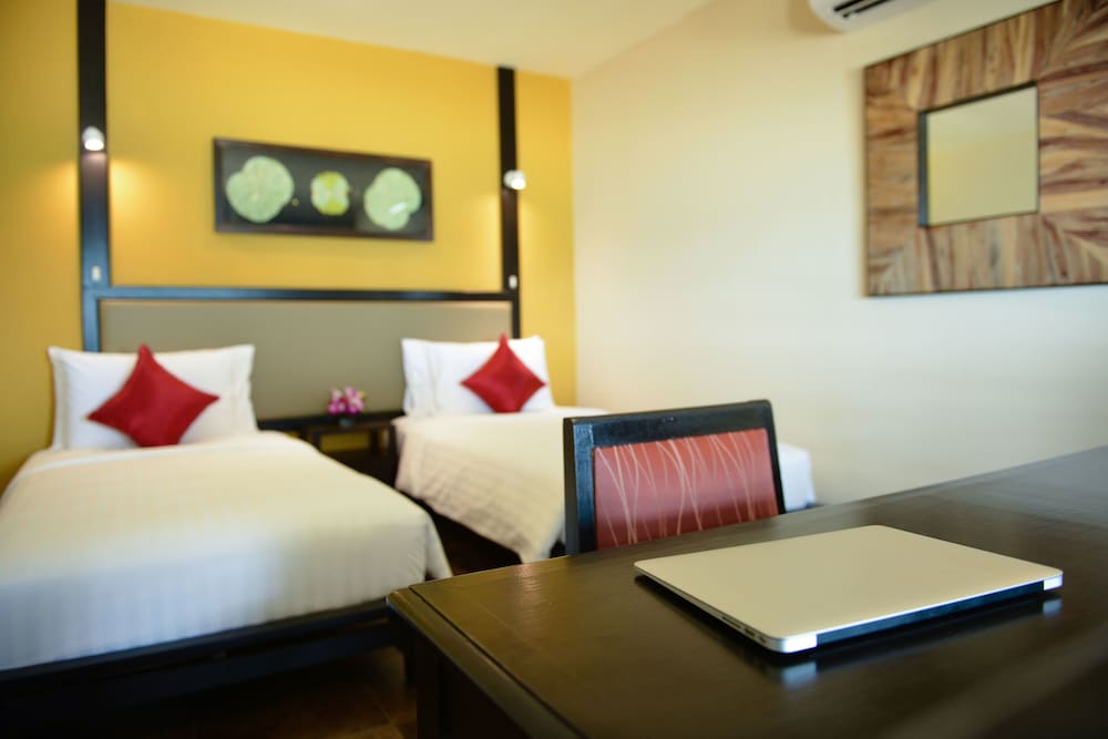 ANDAMAN WHITE BEACH RESORT 24/70