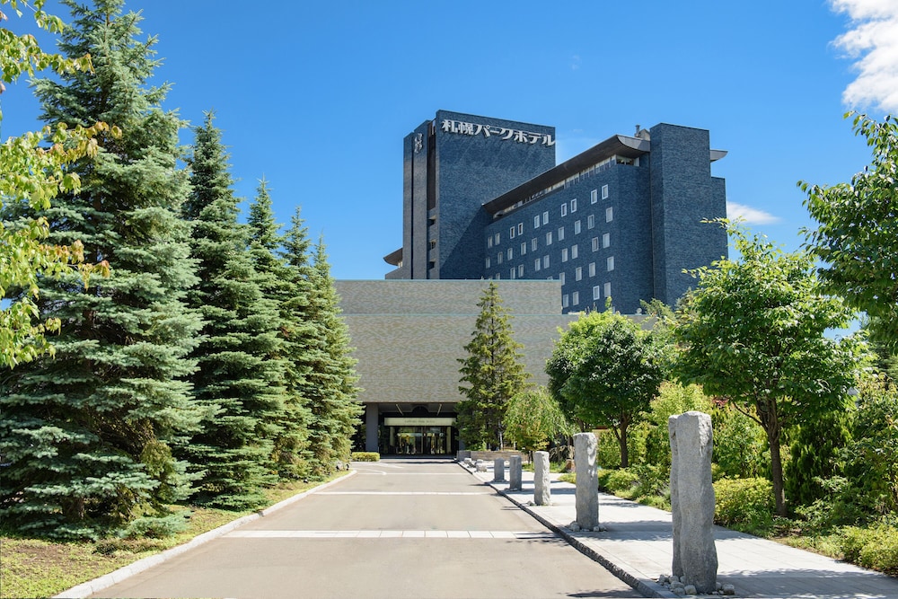 Sapporo Park Hotel 65/75