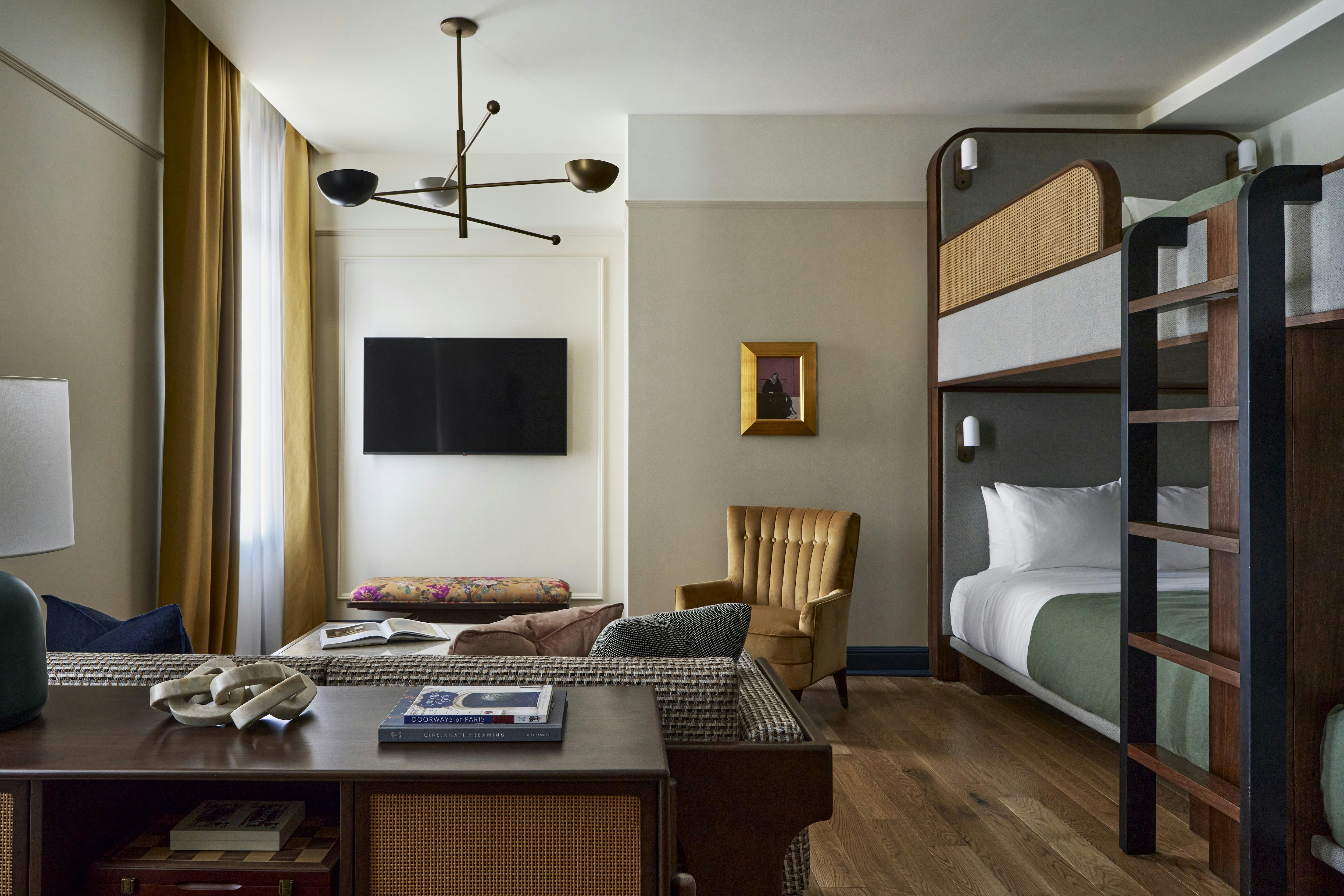 Cincinnati's Fidelity Hotel 40/50