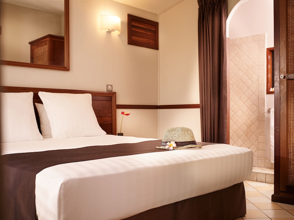 Iloha Seaview Hotel 24/68