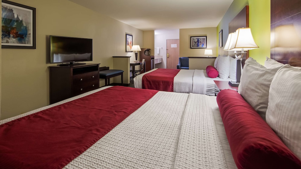 Best Western Plus Mansfield Inn & Suites 15/34