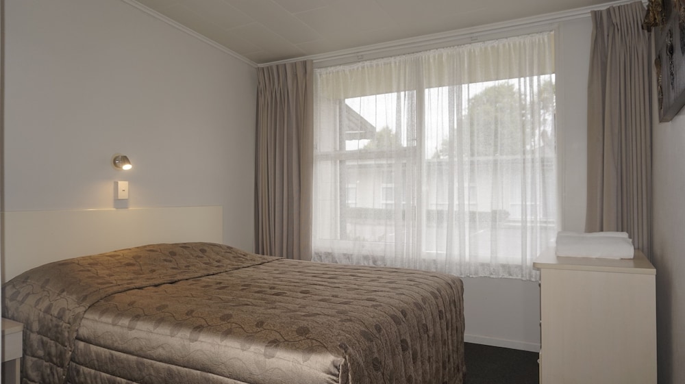 Ashleigh Court Motel 14/50