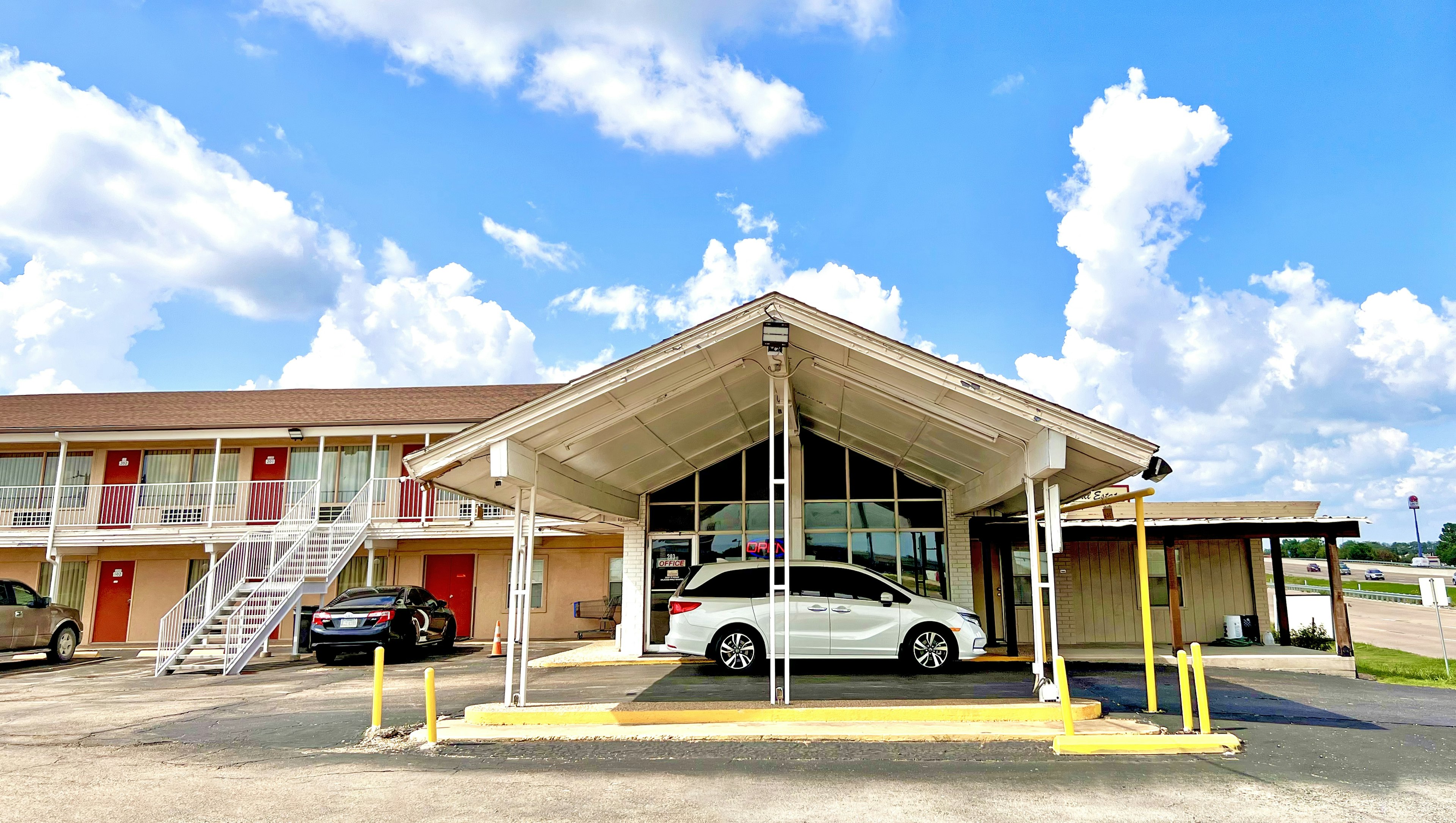 Thunderbird Motel Hillsboro 13/16