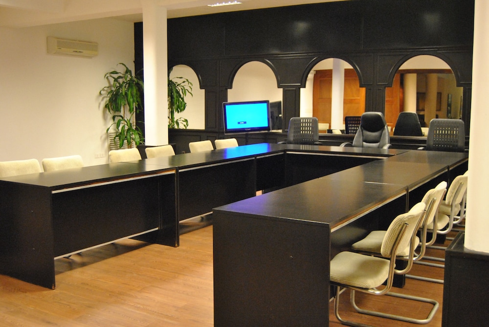 Iberia Hotel 55/64