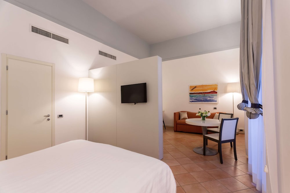 DUPLEX, JUNIOR SUITE, KING BED