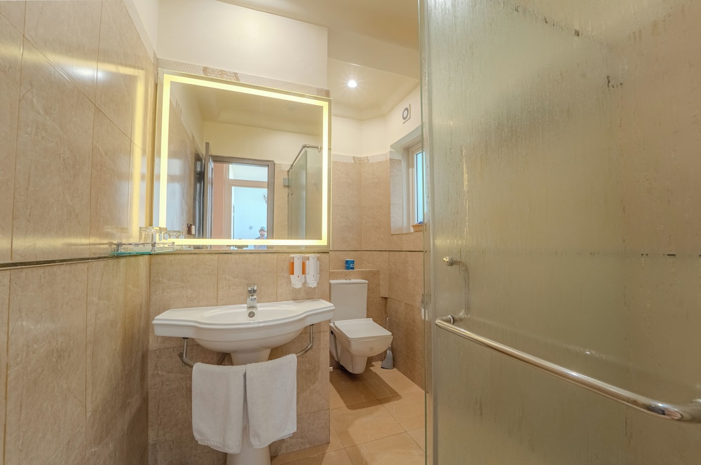 GiriSadan Homestay 50/50