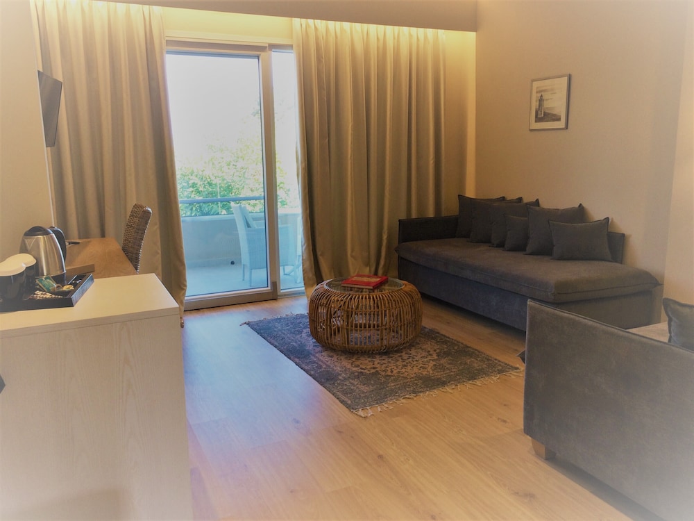 Art Hotel Debono 46/68