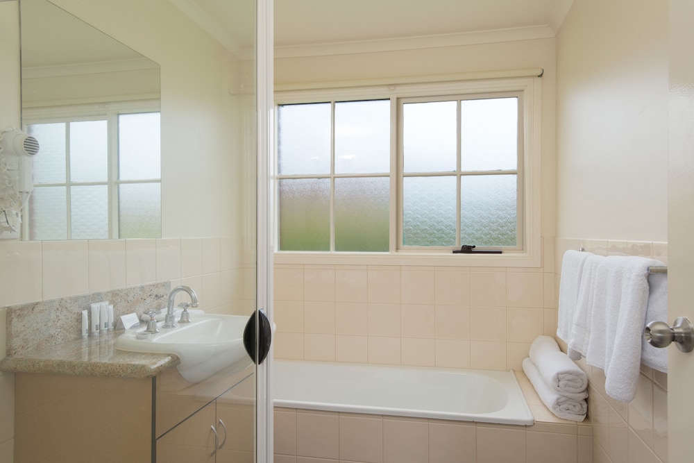 Country Club Villas 32/69