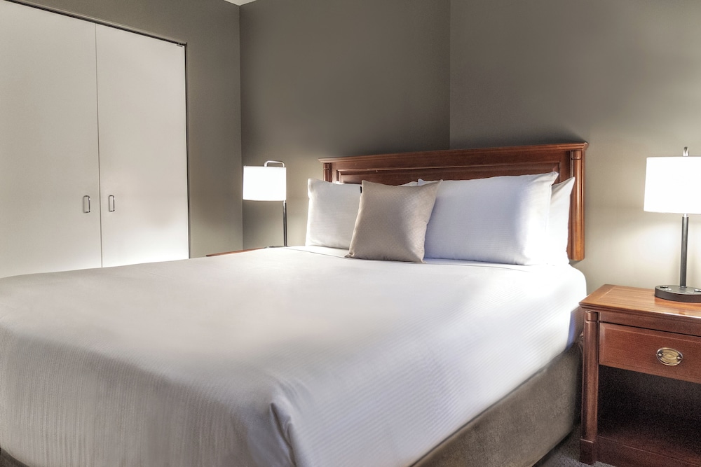 Hotel Faubourg Montreal 19/61