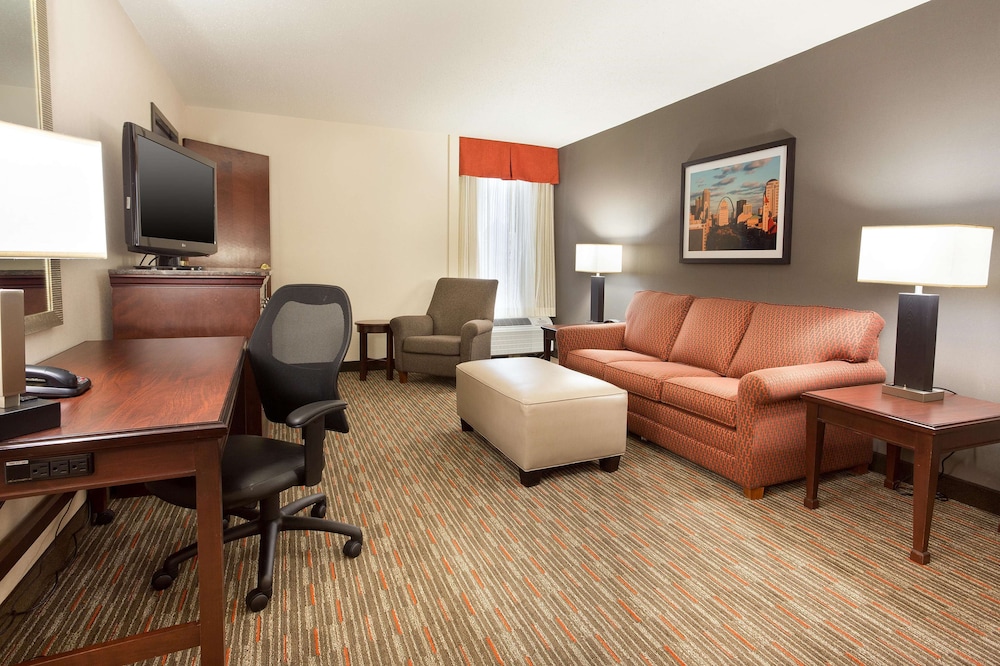 Drury Inn and Suites St Louis Airport 44/49