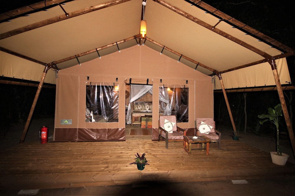 Africa Safari Camp 21/50