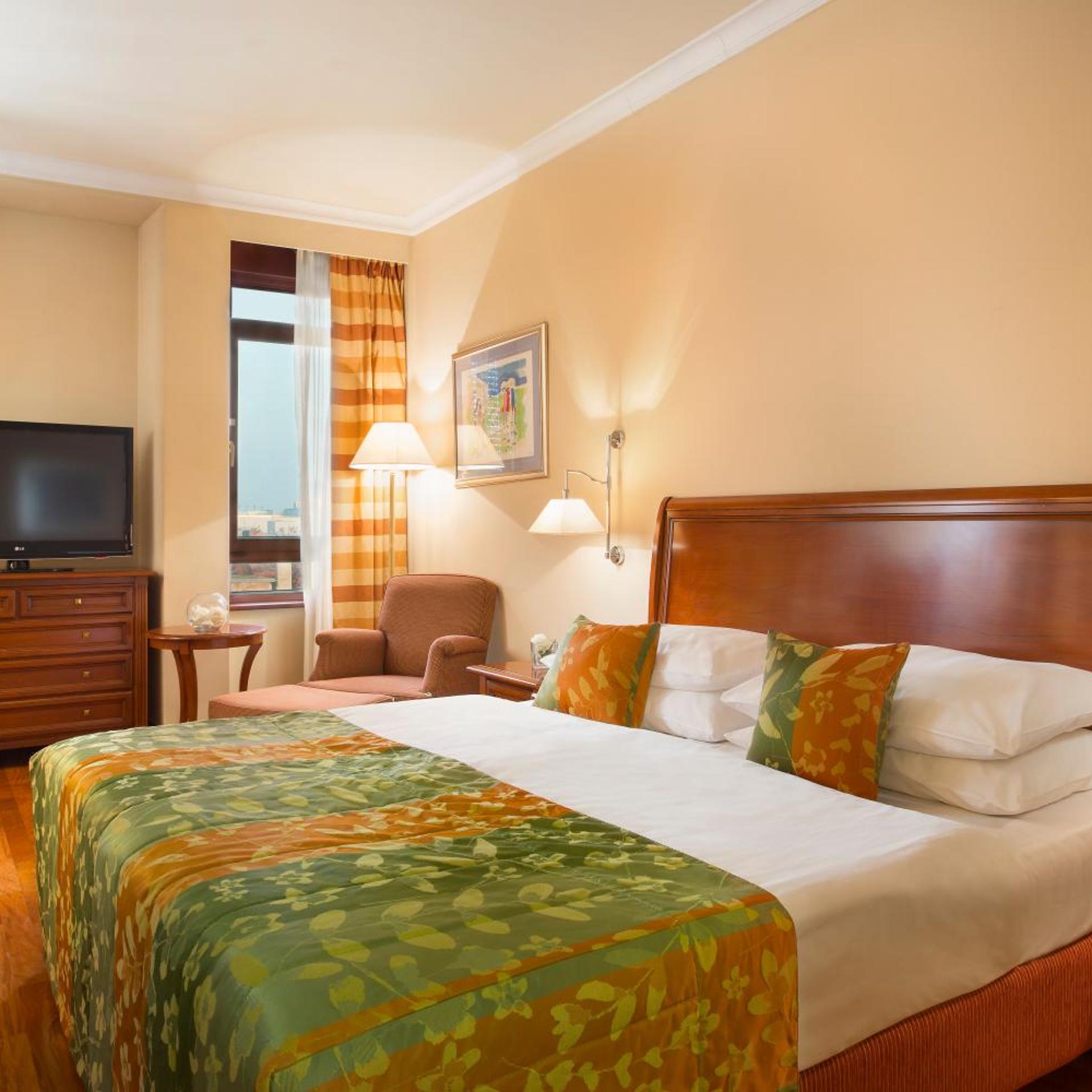 جناح، Best Western Premier Hotel Astoria 2/4