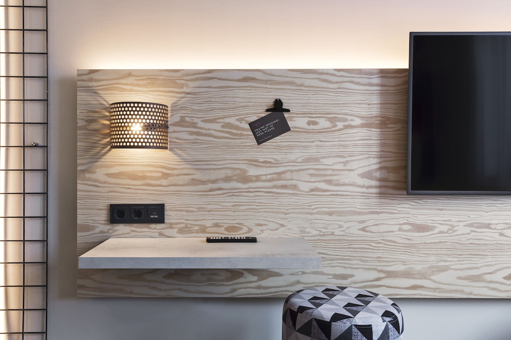 MOXY DUESSELDORF SOUTH 24/52