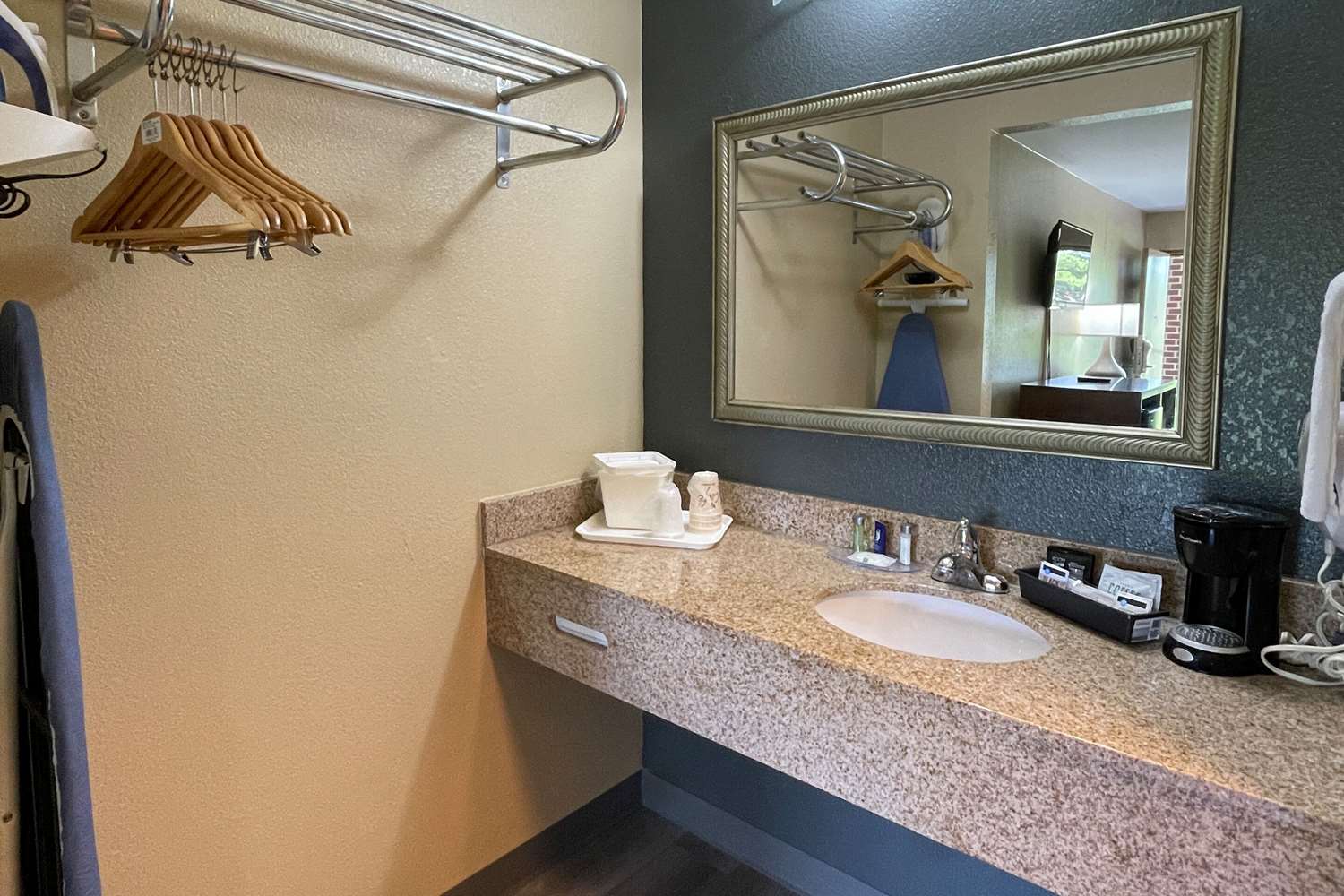 Quality Inn Kenly I-95 50/50