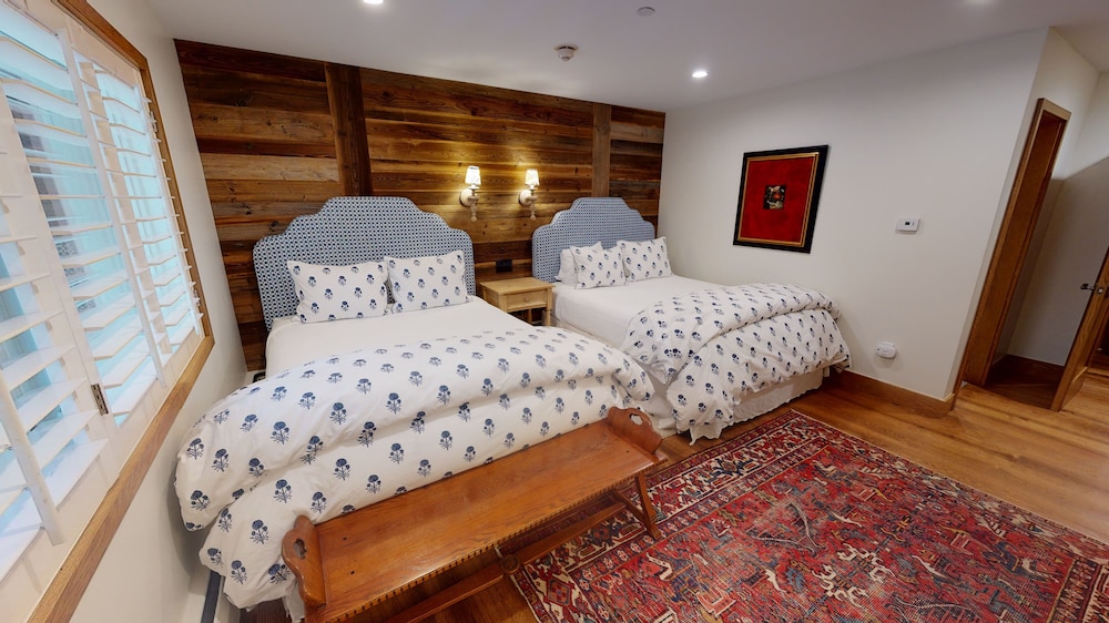 2 BEDROOMS, DIAMOND, 2 DOUBLE BEDS