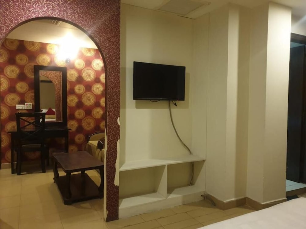 The Grand Inn Hotel 33/50
