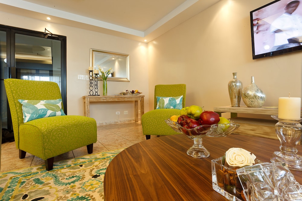 Coral Suites 32/54