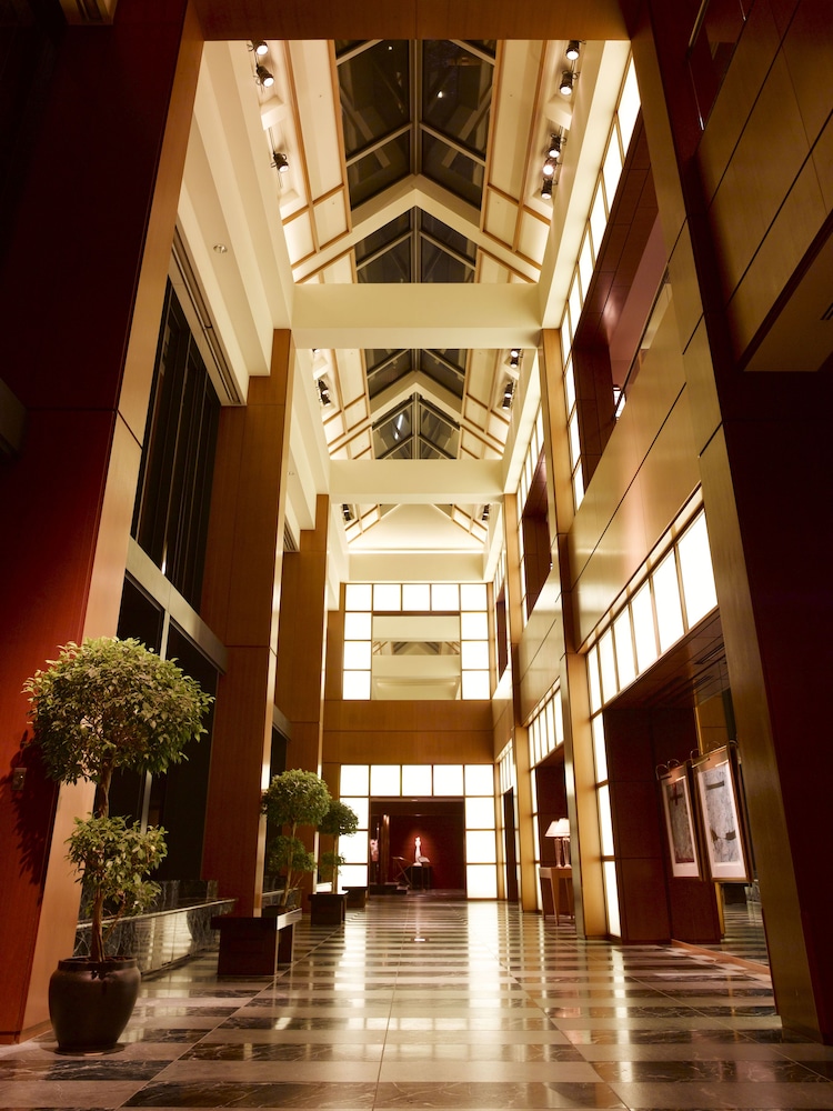 Grand Prince Hotel Osaka Bay 3/91