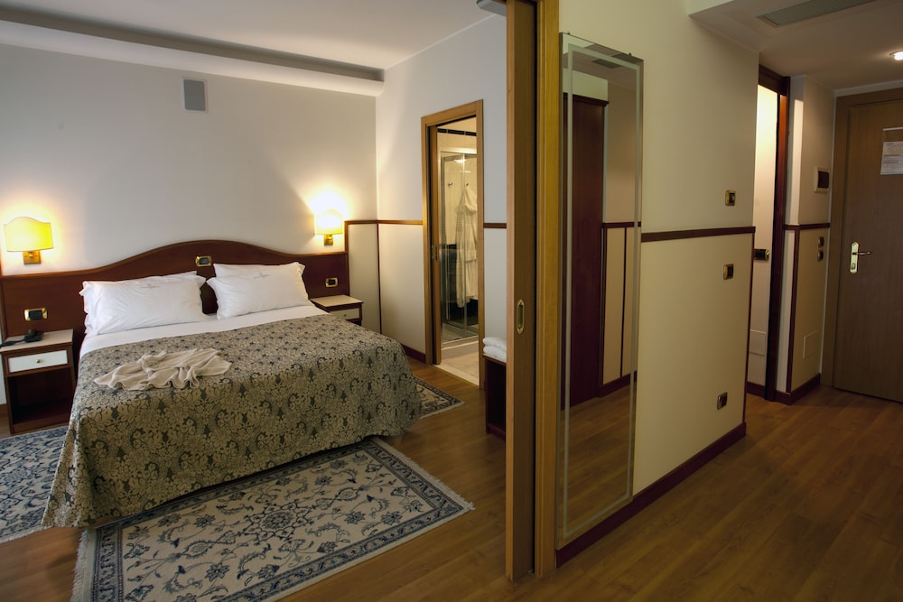 Vidi Miramare & Delfino 16/50