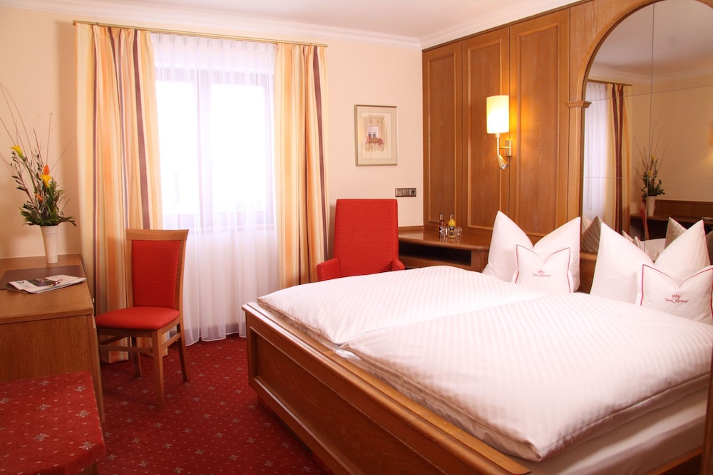 Hotel Am Schlosspark Zum Kurfurst 18/67