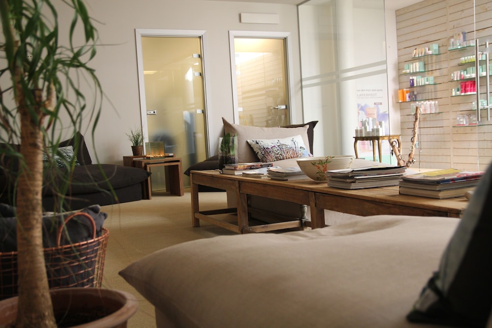 Ruths Hotel 38/56