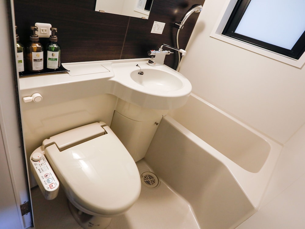 Hotel Livemax Higashi Ginza 53/56