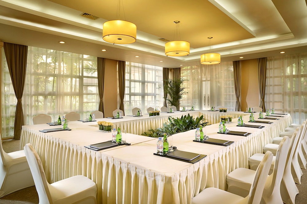 Hillview Golf Resort Dongguan 44/56